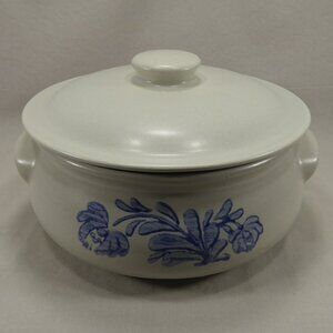 Vintage Pfaltzgraff Yorktowne Covered Casserole Dish Bean Pot 315 Blue Floral
